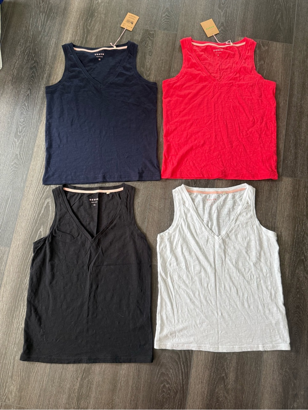 NWT BODEN Regular V-Neck Slub Tank Bundle - XS